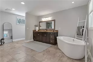 275 Meshanticut Valley Pkwy, Cranston, RI 02920 - Photo 27