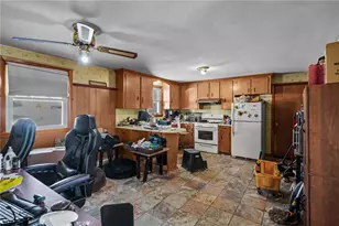 11 Wood St, West Warwick, RI 02893 - Photo 11