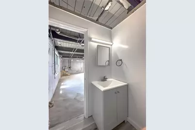 325 Illinois Street, Central Falls, RI 02863 - Photo 15