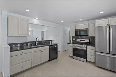 22 Phillips Avenue, Warwick, RI 02888 - Photo 3