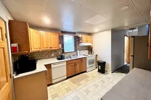 10 Hammond St, Newport, RI 02840 - Photo 3