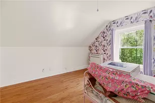 21 Clinton Ave, Newport, RI 02840 - Photo 29
