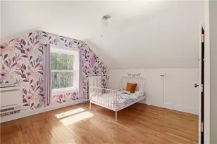 21 Clinton Ave, Newport, RI 02840 - Photo 27
