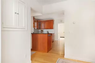 325 Wayland Ave, Providence, RI 02906 - Photo 19