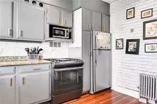 21 Elton St, Providence, RI 02906 - Photo 11