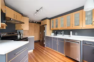 7 Cushing St, Providence, RI 02906 - Photo 37