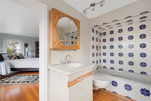 7 Cushing St, Providence, RI 02906 - Photo 23