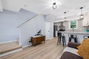 152 Tuckerman Ave, Middletown, RI 02842 - Photo 9