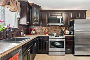 408 Fair St, Warwick, RI 02888 - Photo 17