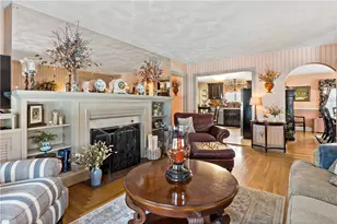 408 Fair St, Warwick, RI 02888 - Photo 9