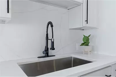 462 Lake Shore Drive, Warwick, RI 02889 - Photo 5