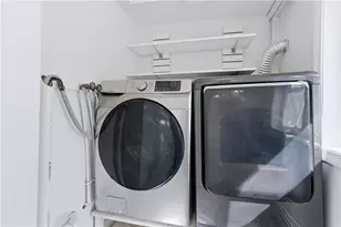 462 Lake Shore Dr, Warwick, RI 02889 - Photo 31