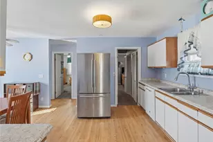 201 Hollis Ave, Warwick, RI 02889 - Photo 5