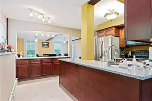 295 Main St, Cranston, RI 02921 - Photo 9