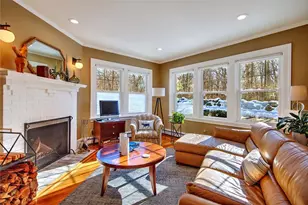 6 Alfred Stone Rd, Providence, RI 02906 - Photo 7