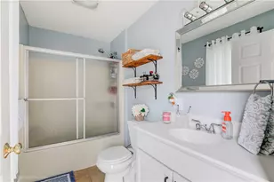 1070 Crandall Rd, Tiverton, RI 02878 - Photo 15