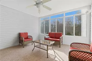 720 Putnam Pike, Smithfield, RI 02828 - Photo 11