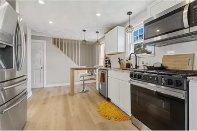 44 Woodstock Drive, Warwick, RI 02889 - Photo 7