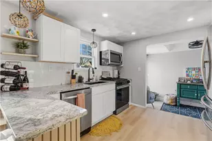 44 Woodstock Dr, Warwick, RI 02889 - Photo 3