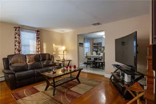 24 Wilson Ave, Johnston, RI 02919 - Photo 15