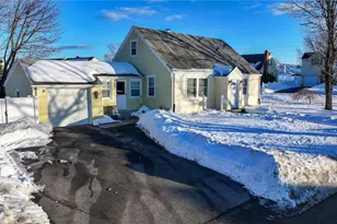 24 Wilson Ave, Johnston, RI 02919 - Photo 5