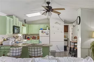 502 Forest Rd, Middletown, RI 02842 - Photo 15