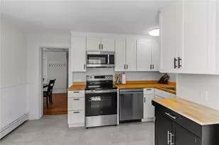 11 Young St, Newport, RI 02840 - Photo 7