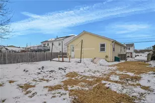 57 Whirlaway Pl, Pawtucket, RI 02861 - Photo 25