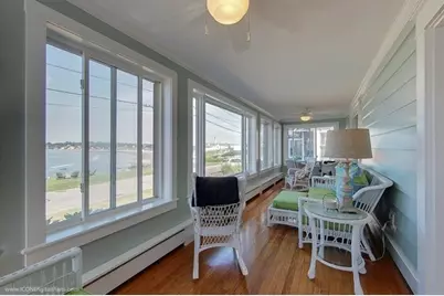 32 Esplanade Street, Middletown, RI 02842 - Photo 7