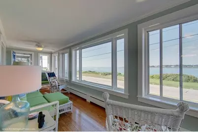 32 Esplanade Street, Middletown, RI 02842 - Photo 9