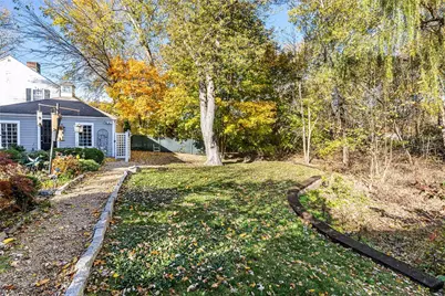 224 Centre Street, East Providence, RI 02916 - Photo 31