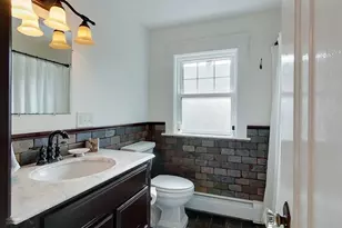 27 Vaughan Ave, Newport, RI 02842 - Photo 11