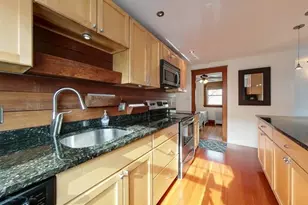 27 Vaughan Ave, Newport, RI 02842 - Photo 5