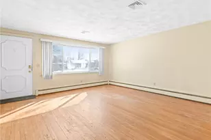 31 Archdale Dr, Warwick, RI 02889 - Photo 5