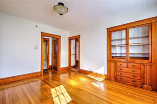 910 Hope St, Bristol, RI 02809 - Photo 13