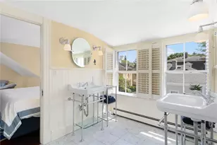 21 Division St, Newport, RI 02840 - Photo 23