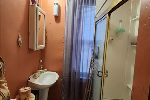 132 Putnam St, Providence, RI 02909 - Photo 9