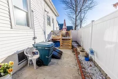 210 Lynch Street, Providence, RI 02908 - Photo 25