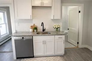 410 Wood St, Bristol, RI 02809 - Photo 5