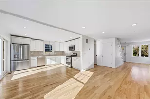 14 Ravenswood Ave, Providence, RI 02908 - Photo 9