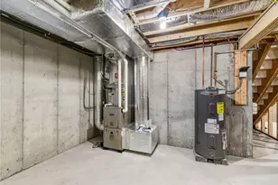 14 Ravenswood Ave, Providence, RI 02908 - Photo 27