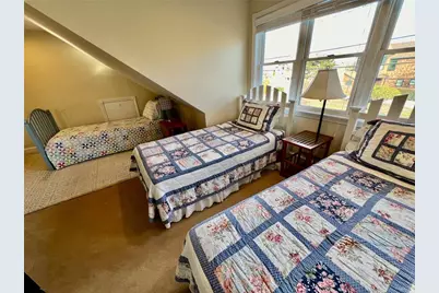 611 Wolcott Avenue, Middletown, RI 02842 - Photo 19