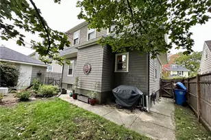 172 Bluff Ave, Cranston, RI 02905 - Photo 37