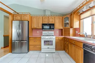 17 Tremont St St, North Providence, RI 02904 - Photo 15