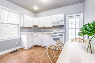 8 Green Pl, Newport, RI 02840 - Photo 7