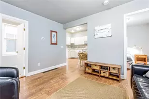 8 Green Pl, Newport, RI 02840 - Photo 3