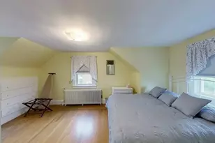 94 Eustis Ave, Newport, RI 02840 - Photo 15