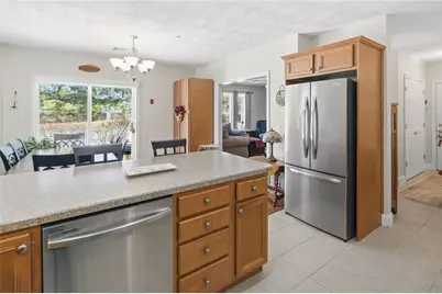 200 Roger Williams Avenue #201, East Providence, RI 02916 - Photo 5