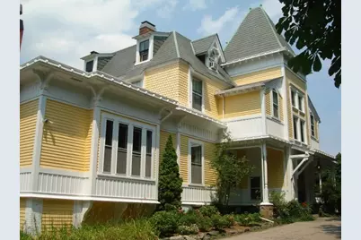 589 Bellevue Avenue, Newport, RI 02840 - Photo 19