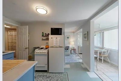 33 Warren Avenue, Middletown, RI 02842 - Photo 5